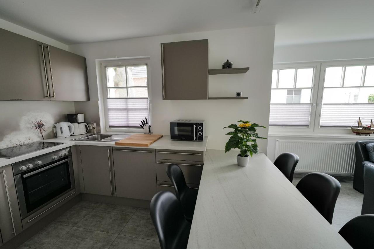 Ostseelagune Zingst, Exklusive Dhh, Strandnah, Sauna, Kamin, 3 Sz, 2 Baeder, Glasfaser, Haustierfrei, Garten Mit Suedterrasse, E-Ladesaeule, 2 Stellplaetze, Strandkorb, Fahrradschuppen, Waschmaschine, Trockner, Nichtraucher Exterior foto