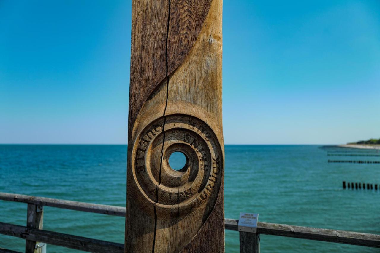 Ostseelagune Zingst, Exklusive Dhh, Strandnah, Sauna, Kamin, 3 Sz, 2 Baeder, Glasfaser, Haustierfrei, Garten Mit Suedterrasse, E-Ladesaeule, 2 Stellplaetze, Strandkorb, Fahrradschuppen, Waschmaschine, Trockner, Nichtraucher Exterior foto